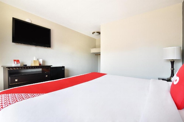 OYO Hotel Shreveport Airport North image 13